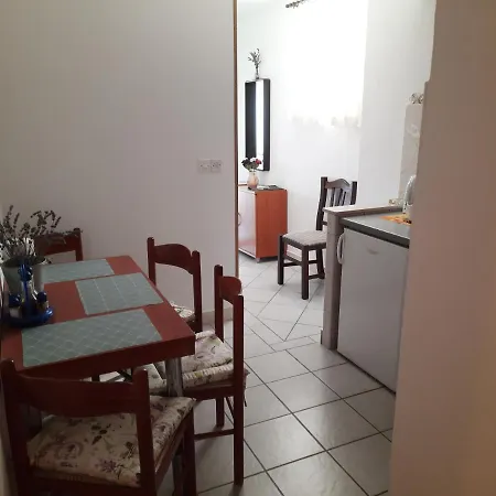 Apartament Zlosilo