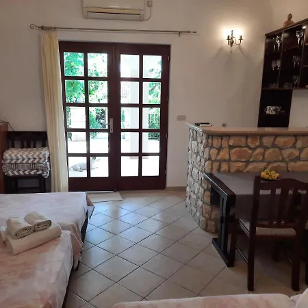 Zlosilo Apartament *